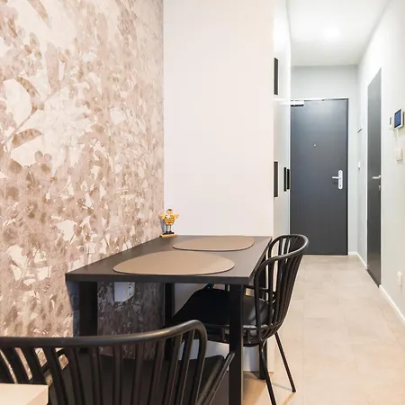 Vilda's Nest By Renka & Tom براغ